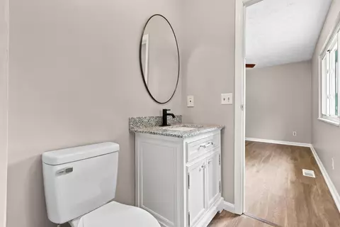 Bath - 2705 Surfside Dr, Villa Hills, KY 41017 photo 2 of 3