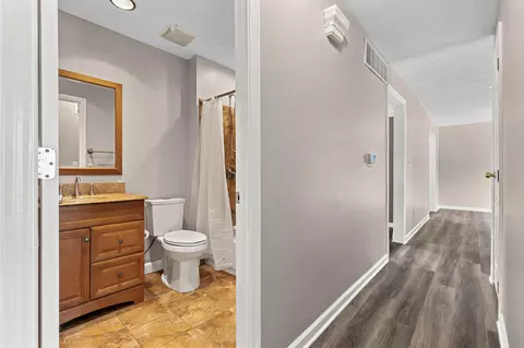 Entry Way - 2705 Surfside Dr, Villa Hills, KY 41017 photo 4 of 4