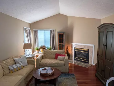 Living - 502 Brookstone Ln #19-E, Cold Spring, KY 41076 photo 1 of 2