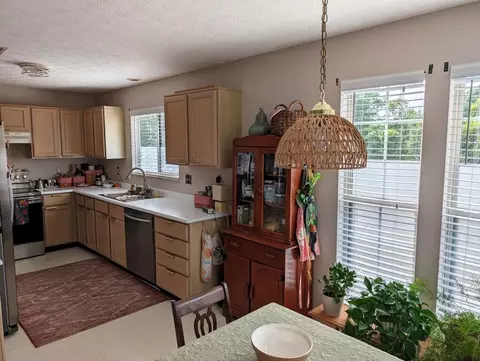 Kitchen - 502 Brookstone Ln #19-E, Cold Spring, KY 41076 photo 2 of 3