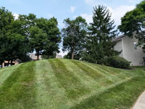 Exterior - 502 Brookstone Ln #19-E, Cold Spring, KY 41076 photo 7 of 9