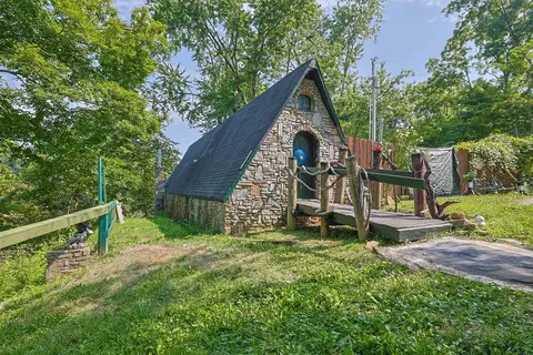 139 Jones Dr, Foster, KY 41043