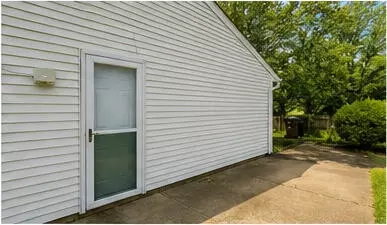 Exterior - 28 Waterside Way, Covington, KY 41017 photo 7 of 11