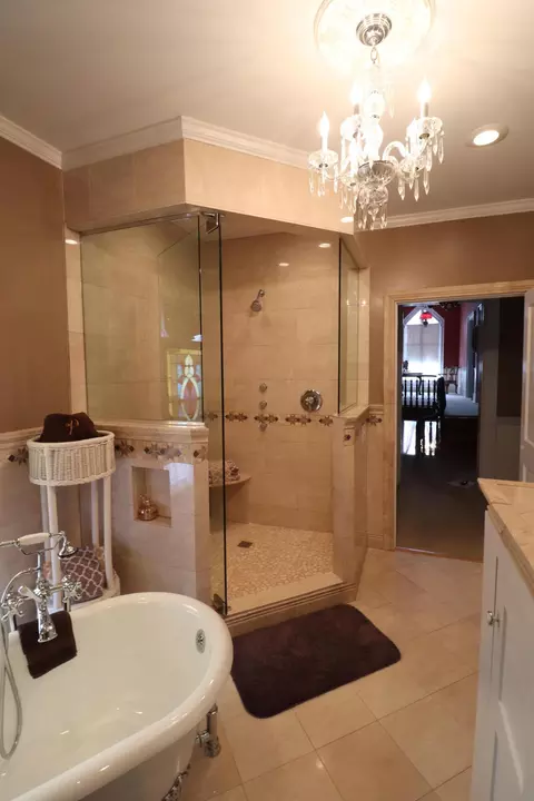 Bath - 401 E 4th St, Augusta, KY 41002 photo 4 of 6