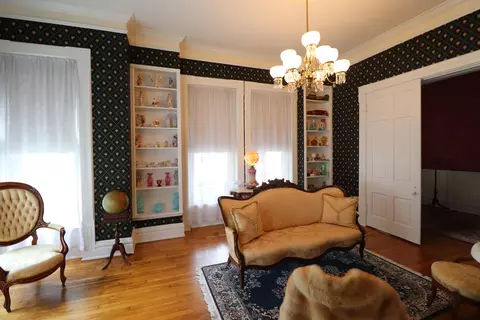Living - 401 E 4th St, Augusta, KY 41002 photo 6 of 8