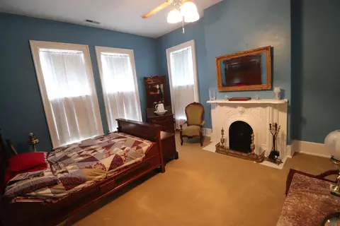 Bedroom - 401 E 4th St, Augusta, KY 41002 photo 4 of 8