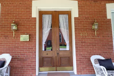 Exterior - 401 E 4th St, Augusta, KY 41002 photo 6 of 7