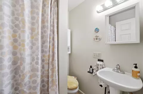 Bath - 115 E 9th St, Covington, KY 41011 photo 1 of 2