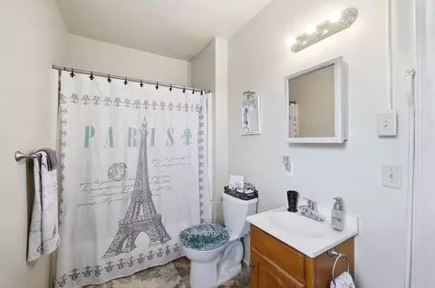 Bath - 115 E 9th St, Covington, KY 41011 photo 2 of 2