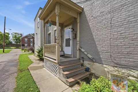 Exterior - 115 E 9th St, Covington, KY 41011 photo 2 of 6