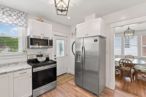 Kitchen - 1830 Euclid Ave, Covington, KY 41014 photo 2 of 3