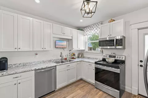 Kitchen - 1830 Euclid Ave, Covington, KY 41014 photo 1 of 3