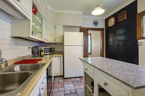 Kitchen - 49 Arcadia Ave, Lakeside Park, KY 41017 photo 4 of 4