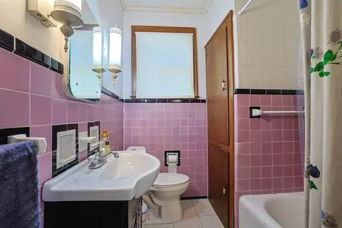 Bath - 49 Arcadia Ave, Lakeside Park, KY 41017 photo 2 of 2