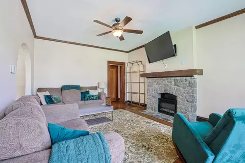 Living - 49 Arcadia Ave, Lakeside Park, KY 41017 photo 3 of 4