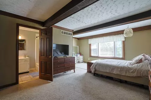 Bedroom - 49 Arcadia Ave, Lakeside Park, KY 41017 photo 2 of 9