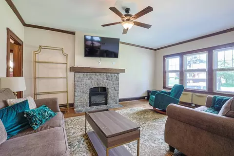 Living - 49 Arcadia Ave, Lakeside Park, KY 41017 photo 2 of 4