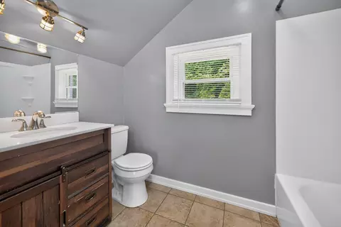 Bath - 1507 Monroe St, Covington, KY 41014 photo 1 of 3