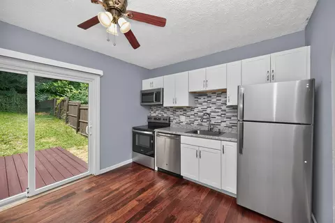 Kitchen - 1507 Monroe St, Covington, KY 41014 photo 1 of 4