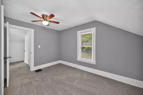 Bedroom - 1507 Monroe St, Covington, KY 41014 photo 6 of 9