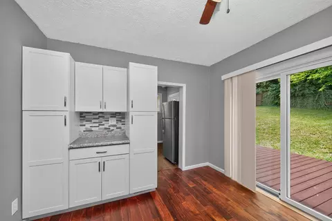 Kitchen - 1507 Monroe St, Covington, KY 41014 photo 4 of 4