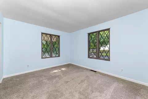 Bedroom - 6590 E Bend Rd, Burlington, KY 41005 photo 1 of 6