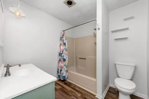 Bath - 6590 E Bend Rd, Burlington, KY 41005 photo 1 of 3