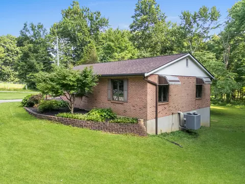 Exterior - 6590 E Bend Rd, Burlington, KY 41005 photo 3 of 9