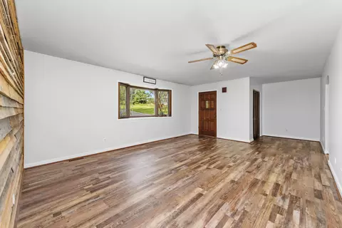 Living - 6590 E Bend Rd, Burlington, KY 41005 photo 3 of 4
