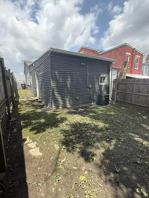 Exterior - 129 W 9th St, Covington, KY 41011 photo 6 of 7