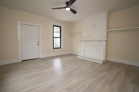 Living - 129 W 9th St, Covington, KY 41011 photo 1 of 3