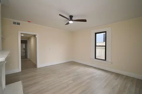 Living - 129 W 9th St, Covington, KY 41011 photo 3 of 3
