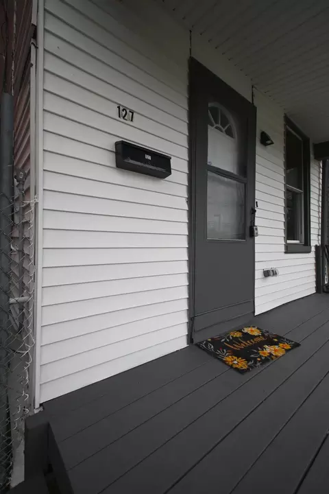Exterior - 127 W 9th St, Covington, KY 41011 photo 4 of 7