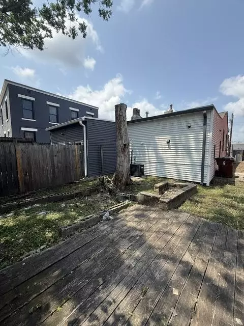 Exterior - 127 W 9th St, Covington, KY 41011 photo 6 of 7
