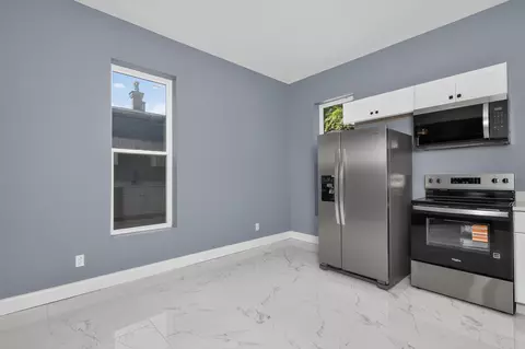 Kitchen - 36 Euclid St, Covington, KY 41016 photo 2 of 2