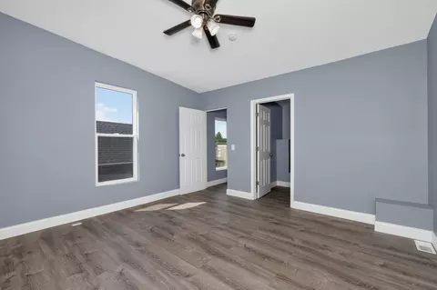 Bedroom - 36 Euclid St, Covington, KY 41016 photo 2 of 2