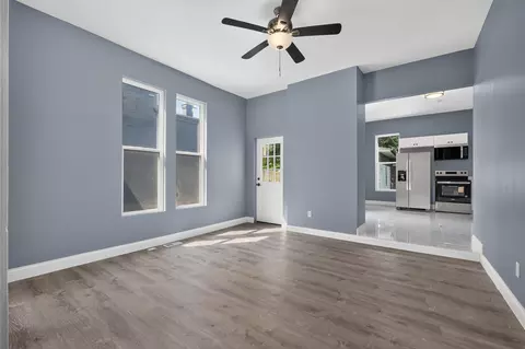 Living - 36 Euclid St, Covington, KY 41016 photo 3 of 6