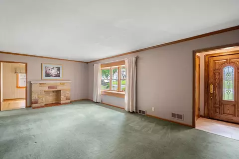 Living - 25 Lorup Ave, Covington, KY 41011 photo 1 of 3
