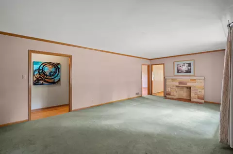 Living - 25 Lorup Ave, Covington, KY 41011 photo 3 of 3