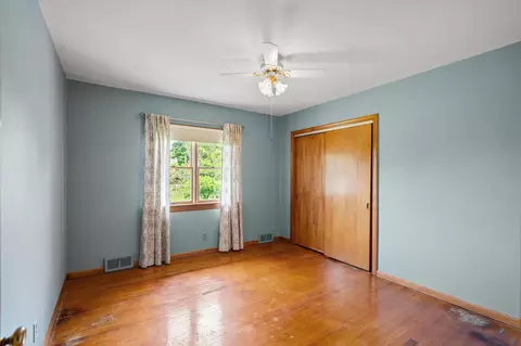 Bedroom - 25 Lorup Ave, Covington, KY 41011 photo 7 of 8