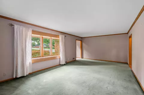 Living - 25 Lorup Ave, Covington, KY 41011 photo 2 of 3