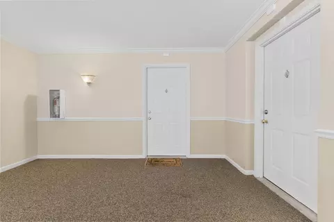 Entry Way - 562 Fawn Run Dr, Cold Spring, KY 41076 photo 1 of 1