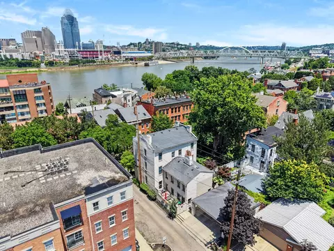 View/Area - 223 E 2nd St, Covington, KY 41011 photo 2 of 8