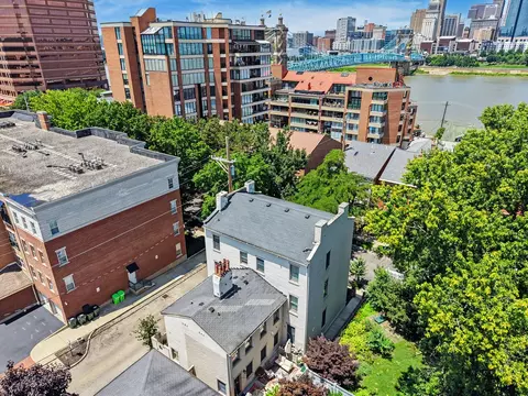 View/Area - 223 E 2nd St, Covington, KY 41011 photo 3 of 8
