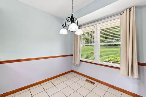 Dining - 2598 Lake Ct, Villa Hills, KY 41017 photo 1 of 1