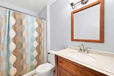 Bath - 2598 Lake Ct, Villa Hills, KY 41017 photo 1 of 4