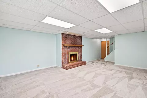Living - 2598 Lake Ct, Villa Hills, KY 41017 photo 7 of 7