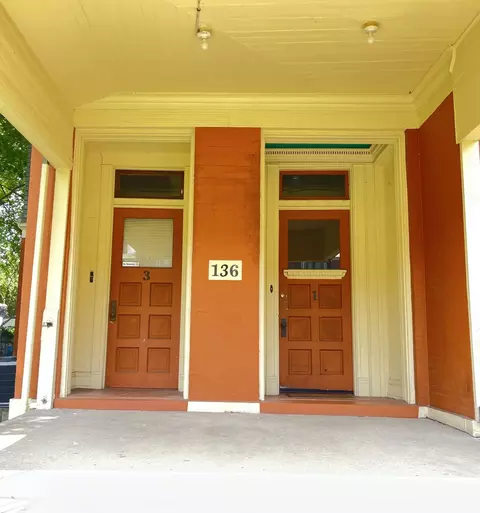Exterior - 136 E 25th St, Covington, KY 41014 photo 2 of 3