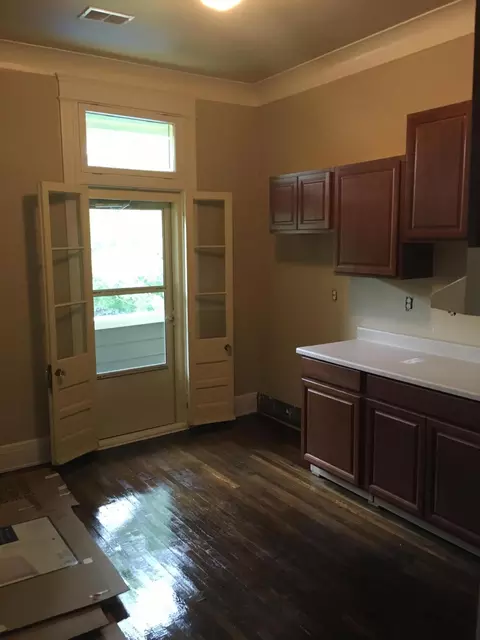 Kitchen - 136 E 25th St, Covington, KY 41014 photo 4 of 4