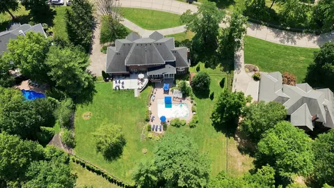 View/Area - 804 Windgate Ct, Villa Hills, KY 41017 photo 2 of 3